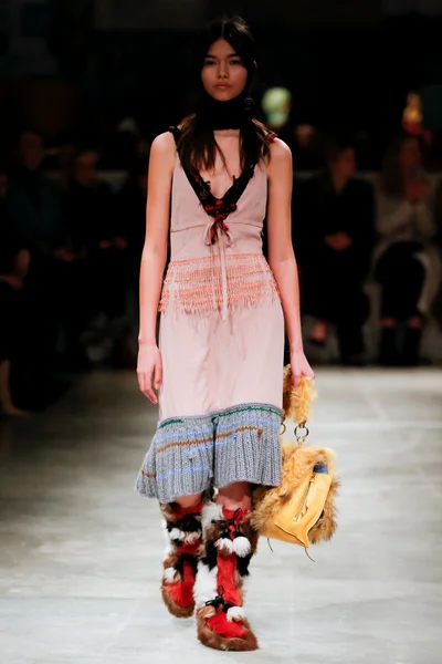 Look 24